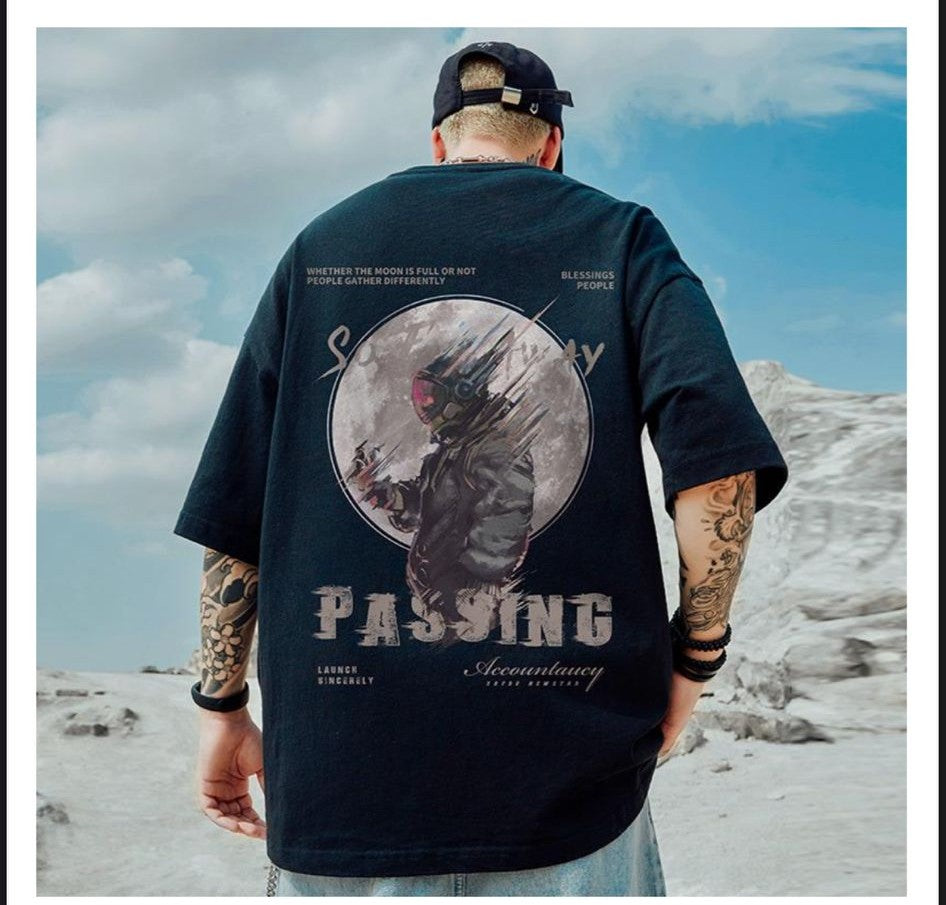 Unisex Oversized Graphic T-Shirt – Streetwear Collection