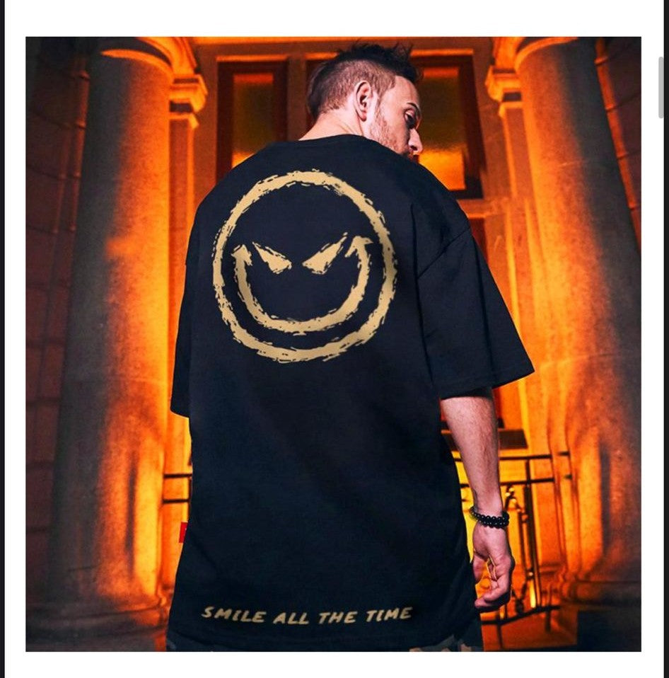 Unisex Oversized Graphic T-Shirt – Streetwear Collection