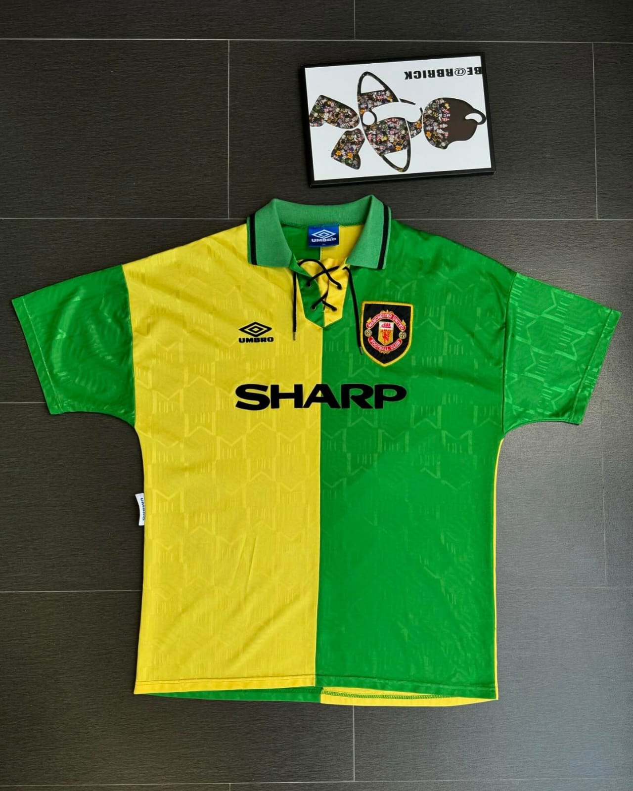 Manchester United home and away kit